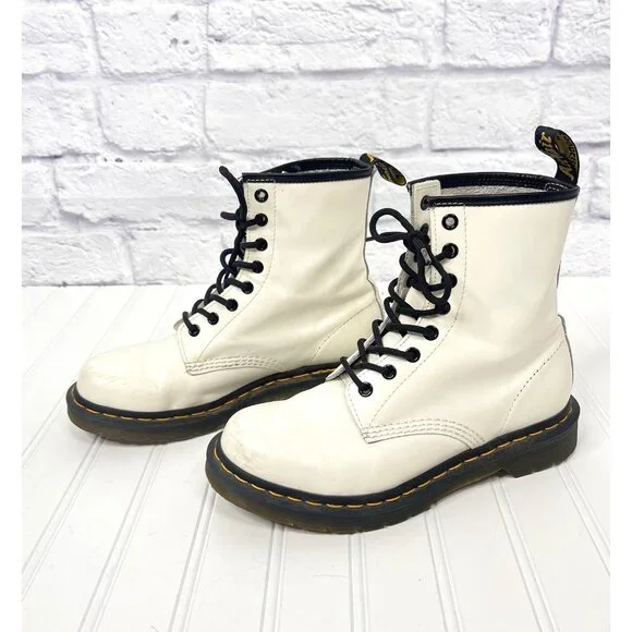 DR. MARTENS Women's White Leather Lace Up Combat Boot US 6 - Picture 1 of 6